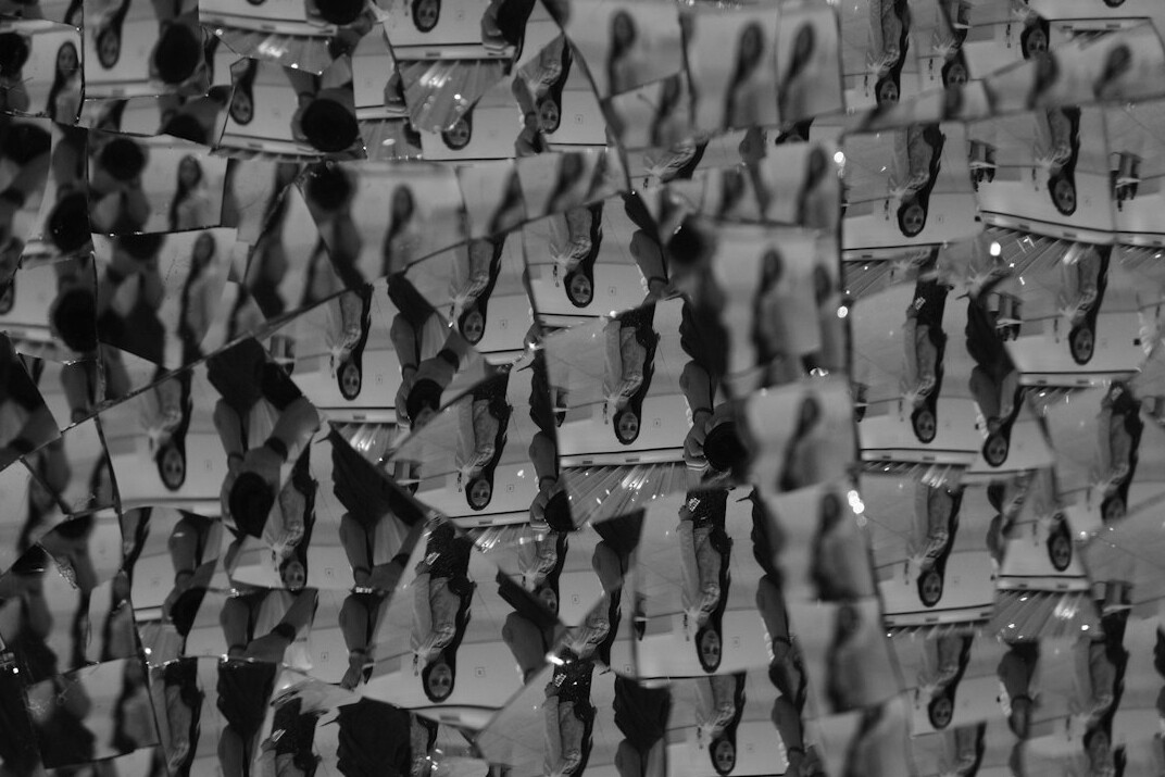 Wall of camera flashes at a red carpet event
